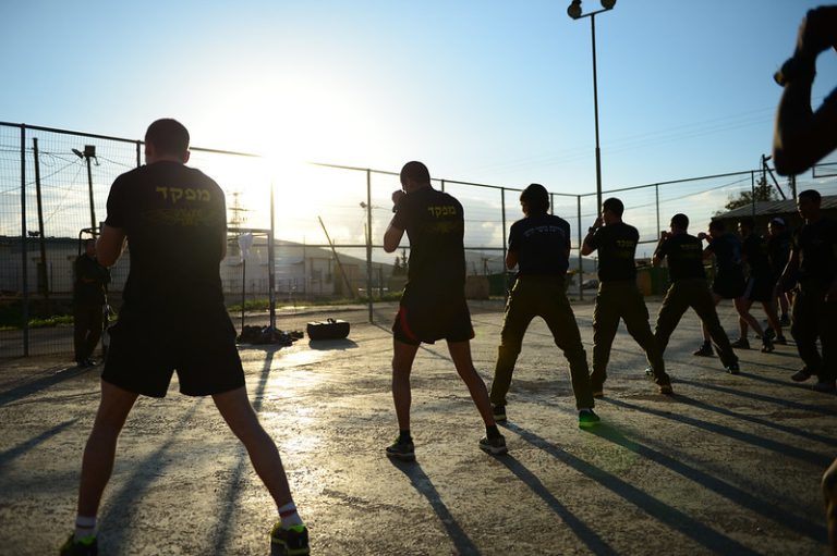 Le krav-maga est un art martial des forces spéciales israélienne